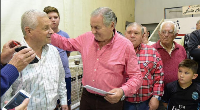 aporte municipal para dos canchas sintéticas