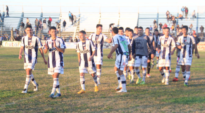 copa entre ríos: atlético va por la clasificación