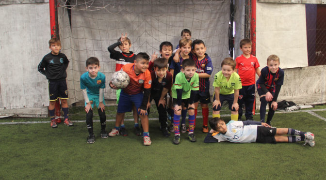 LOS PEQUES NO ELIGEN LAS CAMISETAS DE CLUBES ARGENTINOS
