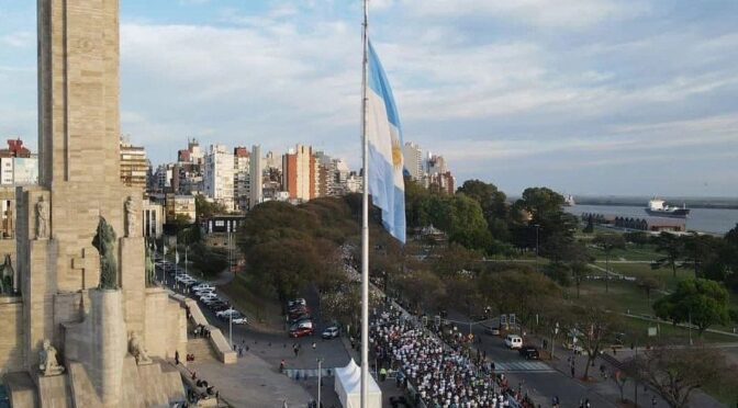 URUGUAYENSES PRESENTES EN LOS 42 Y 21K DE ROSARIO