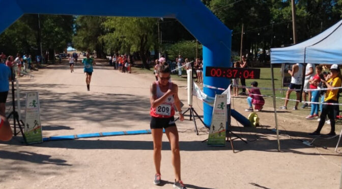 PILAR RÍOS SE IMPUSO EN LOS 10K DE LA ARTESANÍA