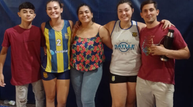 MILAGROS, SOFÍA Y MARIANO MALARINO, ATRAPADOS POR EL VOLEIBOL