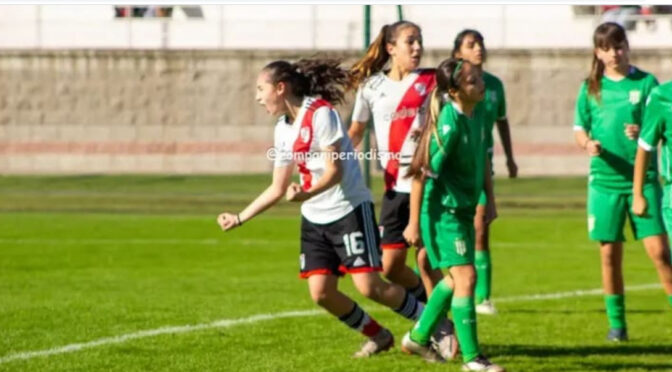 JAZMÍN Y SU COSTUMBRE DE ENTRAR Y MARCAR