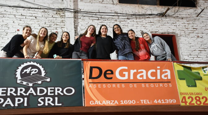 LAS ROJAS VAN POR SU TERCER TRIUNFO AL HILO